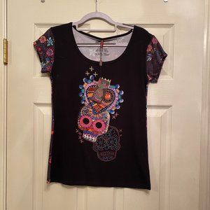 Women's Size M Dia de los Muertos shirt